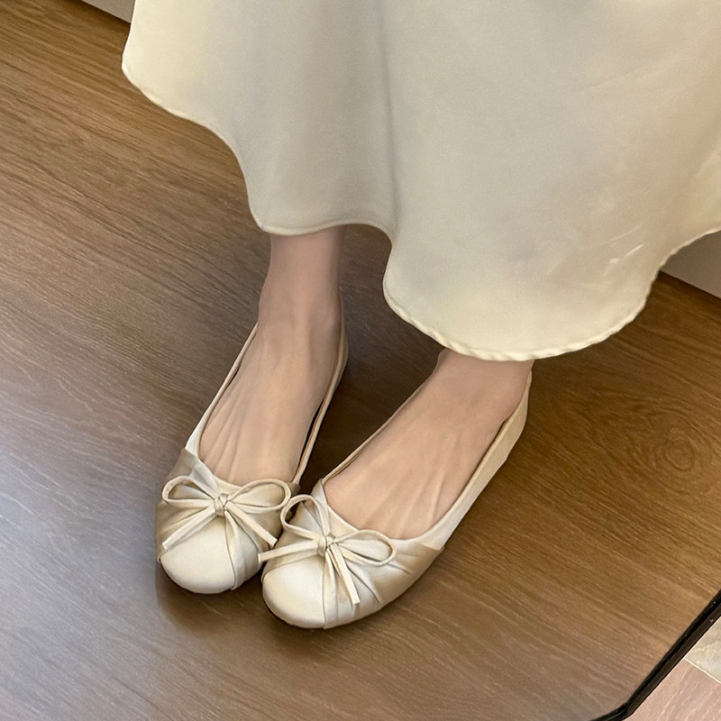 Espadrille Slip On - รองเท้าส้นเตี้ยแบบสวมสไตล์หวานสำหรับผู้หญิง รุ่นโบว์ผูกใหม่ ปี 2026 ทำจากผ้าซาติน